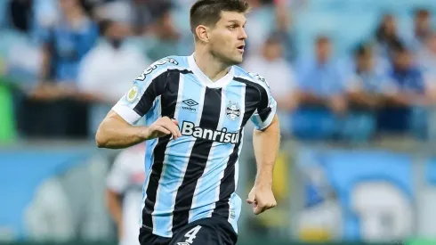 Foto: Pedro H. Tesch/AGIF – Kannemann: lesionado, argentino será baixa no Grêmio no início da temporada
