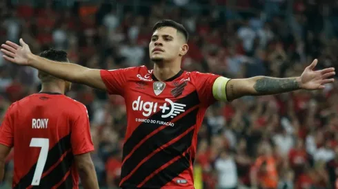 Gabriel Machado/AGIF – Bruno Guimarães deve fechar com o Newcastle
