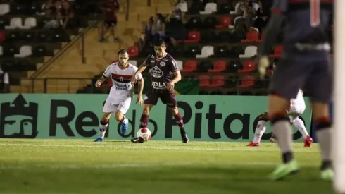 Tiago Pavini/Ferroviária SA - Tárik, volante do Botafogo-SP