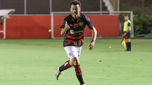 Foto: Renan Oliveira/AGIF – Luidy marcou o gol do Vitória em empate com o Bahia
