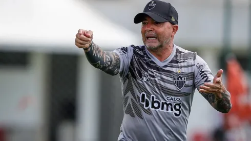 Jogador contratado na "Era Sampaoli" pelo Galo está na mira de outro clube brasileiro
