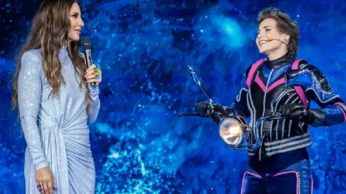 Ivete Sangalo conversa com Letícia Colin no The Masked Singer Brasil
