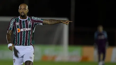 Thiago Ribeiro/AGIF. Felipe Melo rebate críticas da torcida e exalta desempenho dos colegas.
