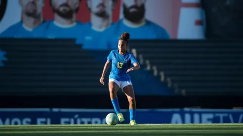 Luíza com a camisa da Seleção Brasileira (Foto: Arquivo Pessoal)
