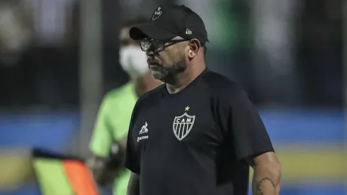 Foto: Pedro Souza / Atlético / Divulgação – Turco Mohamed: treinador apontou os erros do Galo na derrota no meio de semana
