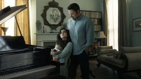 Ana de Armas e Ben Affleck são os protagonistas de "Águas Profundas" – Imagem: Reprodução/Amazon Prime Video

