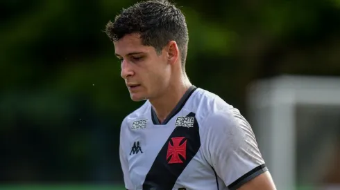 Foto: Thiago Ribeiro/AGIF | Matheus Barbosa concede entrevista coletiva no Vasco
