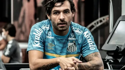 Foto: Ivan Storti/Santos FC – Goulart e Baptistão, por serem mais experientes, podem "sobrar" em eventual time de Bustos
