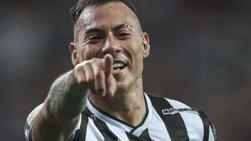 Foto: Pedro Souza - Atlético - Vargas foi flagrado em festa com Isla, do Flamengo, no último domingo