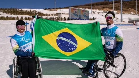 Aline e Cristian serão os porta-bandeiras do Brasil em Pequim — Foto: Divulgação
