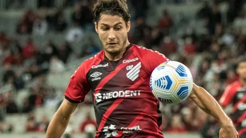 Robson Mafra/AGIF – Marcinho está perto de deixar o Athletico

