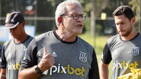 Divulgação/Ponte Preta. Hélio dos Anjos terá muitos desfalques para escalar o time que enfrentará o Corinthians.
