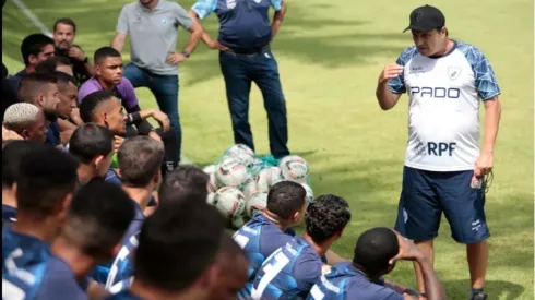 Ricardo Chicarelli/Londrina - Adilson Batista, técnico do Londrina