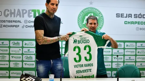 Victor Ramos revela por quais motivos escolheu a Chapecoense entre os demais times: "Visibilidade"