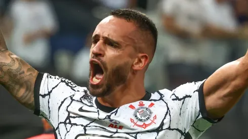 Edmundo desbanca Renato Augusto e aponta volante superior no Palmeiras