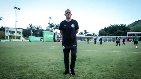 Fernando Alves/ECJuventude. Más condições do gramado foram um dos fatores que atrapalharam a performance da equipe, segundo o técnico Alviverde.
