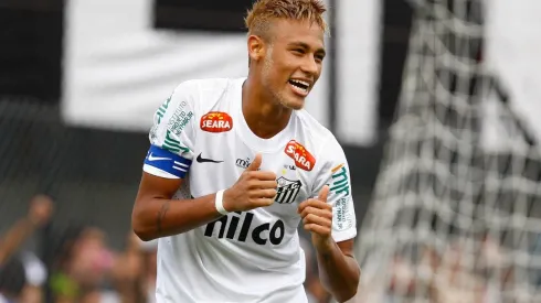Ricardo Saibun/AGIF – Neymar é um dos casos que reverbera no Santos até hoje
