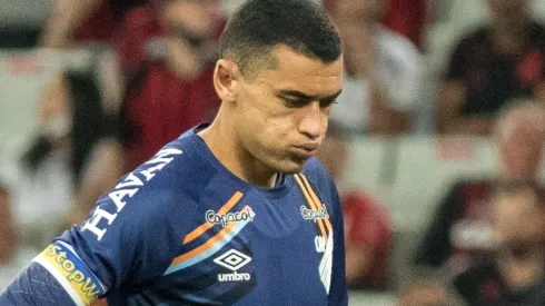 Flamengo vê dificuldade por Santos e parte para contratar outro goleiro