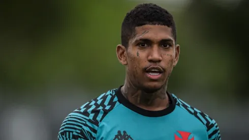 Raniel jogador do Vasco durante treino no Centro de Treinamento CT Moacyr Barbosa (Foto: Thiago Ribeiro/AGIF)
