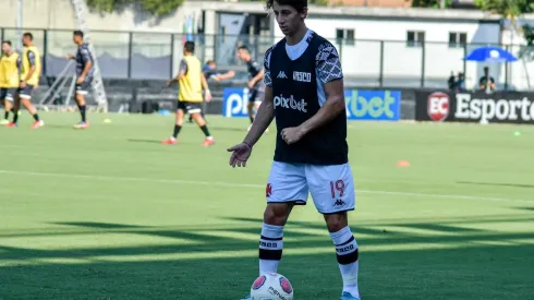 Foto: Thiago Ribeiro/AGIF | Futuro de Galarza é definido