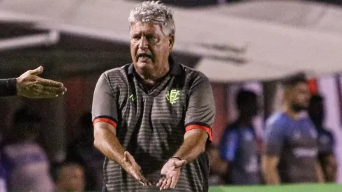 Foto: (Renan Oliveira/AGIF) – Geninho tem mais desfalques no Vitória para a estreia na Série C do Campeonato Brasileiro
