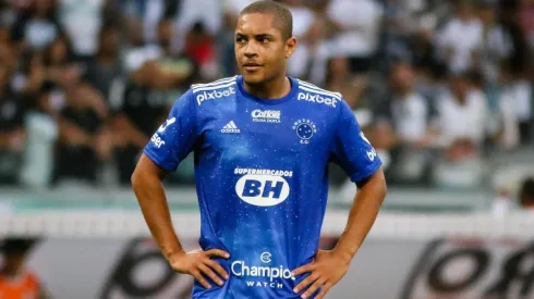 Foto: (Fernando Moreno/AGIF) – Grande promessa da base do Cruzeiro, Vitor Roque está a caminho de um clube da Série A

