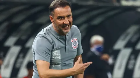 Marcello Zambrana/AGIF - Reserva de Vitor Pereira está na mira do Botafogo