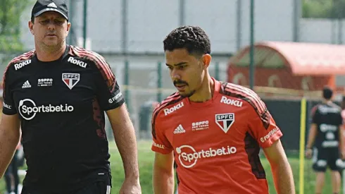 Foto: (Twitter Oficial São Paulo/@SaoPauloFC/Divulgação) – Rogério Ceni, à esquerda, foi fundamental na contratação de André Anderson, à direita, para o São Paulo
