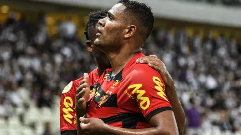 Foto: Kely Pereira/AGIF – Mikael teve situação revelada e Sport é informado
