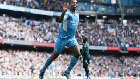 Gabriel Jesus marcou quatro gols e deu assistência para mais um em goleada do Manchester City
