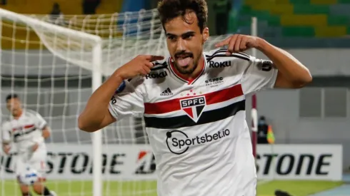 Foto: (APG/AGIF) – Igor Gomes fez um dos gols do São Paulo na vitória sobre o Jorge Wilstermann, da Bolívia, por 3 a 1, na última quinta (28), e deve ser titular no clássico San-São
