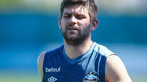 Foto: Lucas Uebel/Grêmio/Divulgação – Kannemann: próximo de retornar após lesão no quadril
