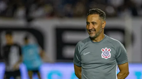 Marcos Zanutto/AGIF – Vítor Pereira e Corinthians podem ser multados
