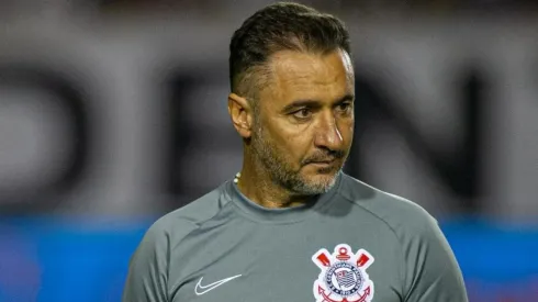 Vitor Pereira e Corinthians foram notificados pela Conmebol