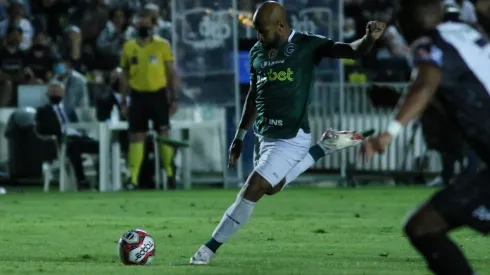 Foto: Joao Vitor Rezende Borba/AGIF – Fellipe Bastos é uma das opções para o lugar de Henrique Lordelo
