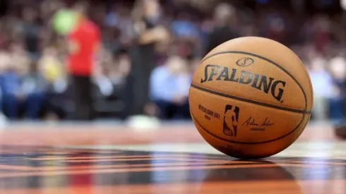 A bola segue quietinha na NBA — Foto: Jason Miller/Getty Images
