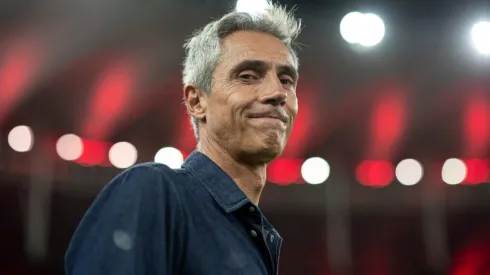 Paulo Sousa está pressionado no Flamengo (Foto: Jorge Rodrigues/AGIF)
