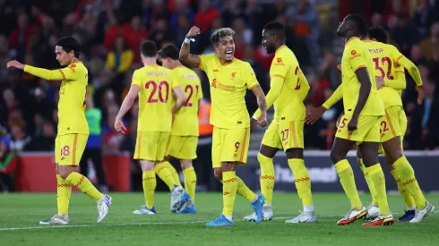 Jogadores do Liverpool comemoram vitória, de virada, sobre o Southampton
