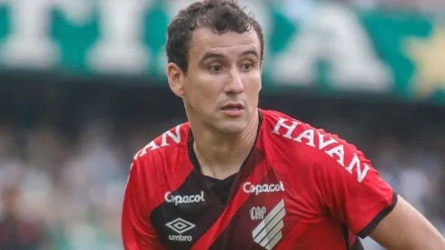 Pablo tem sido questionado no ataque do Athletico Paranaense (Foto: Gabriel Machado/AGIF)
