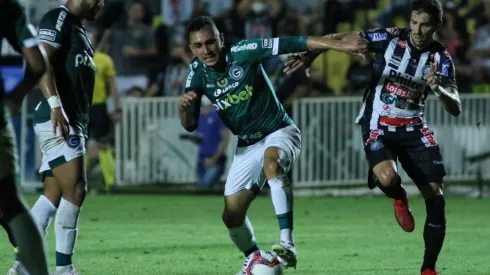 Foto: Joao Vitor Rezende Borba/AGIF – Luan Dias aguarda sua estreia pelo Goiás na temporada
