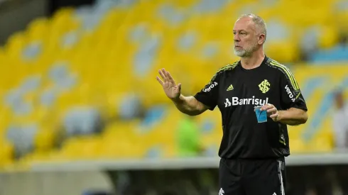 Foto: Thiago Ribeiro/AGIF | Titular de Mano Menezes interessa ao CRF
