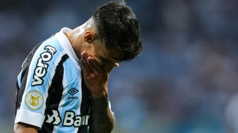 Pedro H. Tesch/AGIF. Após bom desempenho em 2021, Ferreira não engatou e sofre com lesões no Grêmio
