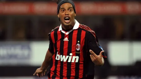Getty Images/Valerio Pennicino – Companheiro de Ronaldinho no Milan assume vaga de técnico no Valência da Espanha

