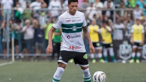 Foto: Robson Mafra/AGIF – Val fica de fora de partida diante do Palmeiras
