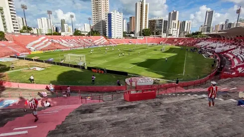 Foto: Rafael Vieira/AGIF – Aflitos será o palco de mais um Clássico dos Clássicos
