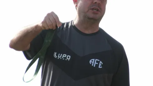 Jonatan Dutra/Ferroviária SA. Vinicius Munhoz recebe mais um reforço para o esquema tático da Ferroviária