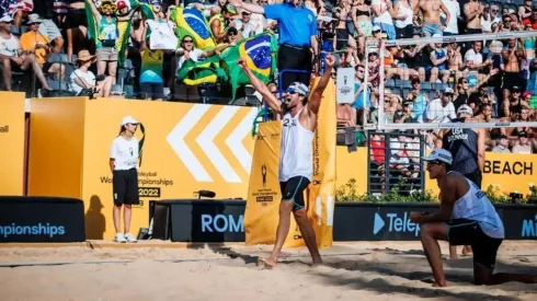 Renato e Vitor Felipe vencem americanos e estão na final do Mundial de Vôlei de Praia — Foto: FIVB
