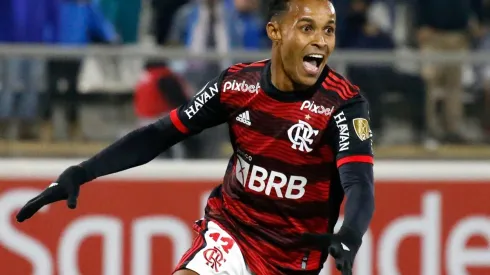 Lázaro desperta o interesse de equipes europeias e pode já deixar o Flamengo no próximo mês