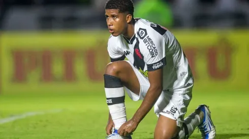 Foto: Daniel RAMALHO / CRVG - Andrey Santos tem apenas 18 anos e já está na mira do Barcelona