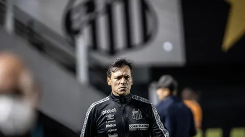Foto: Raul Baretta/AGIF | Santos não vence há cinco jogos na Vila Belmiro

